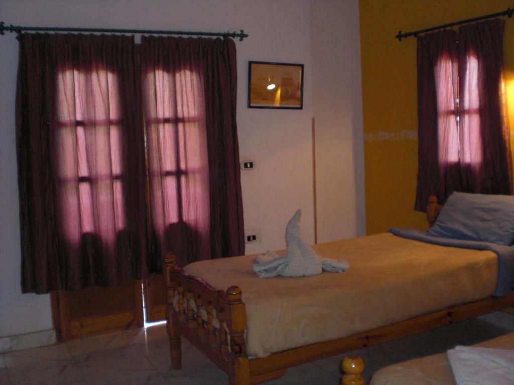 El Fayrouz Hotel Luksor Exterior foto