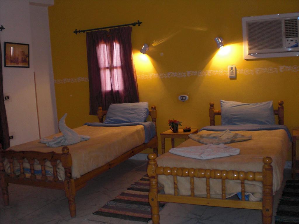 El Fayrouz Hotel Luksor Exterior foto