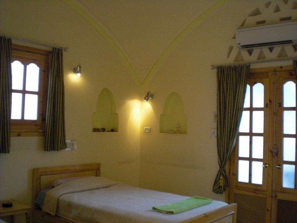 El Fayrouz Hotel Luksor Exterior foto